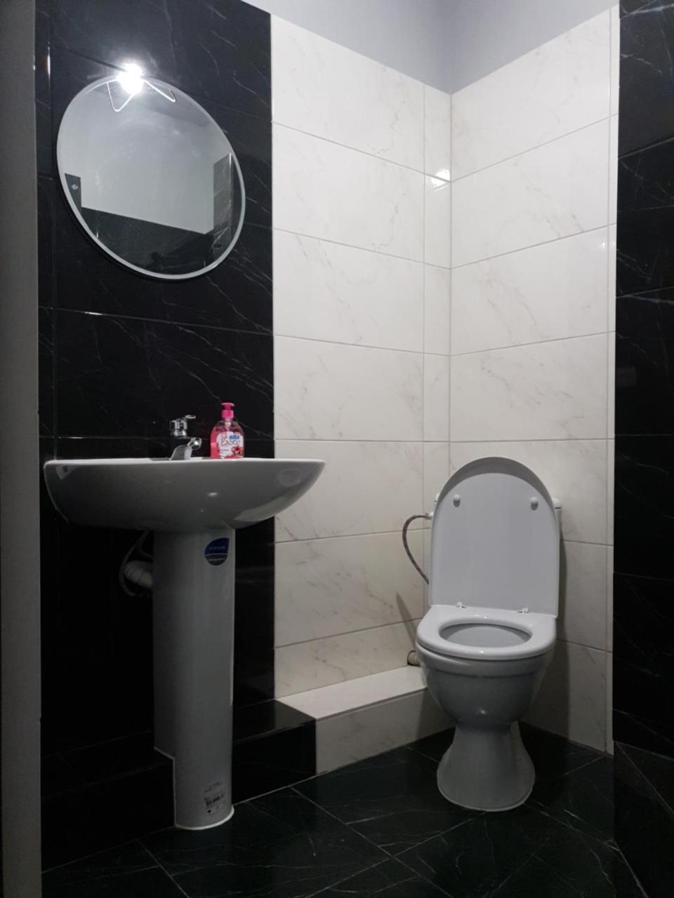 Travel Station Apartment Ivano-Frankivsk Eksteriør billede