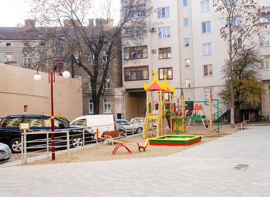 Travel Station Apartment Ivano-Frankivsk Eksteriør billede